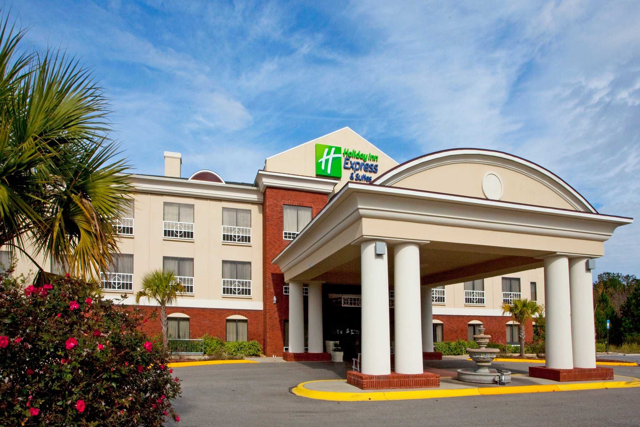 Holiday Inn Express Hotel & Suites Quincy I-10 in Quincy, FL