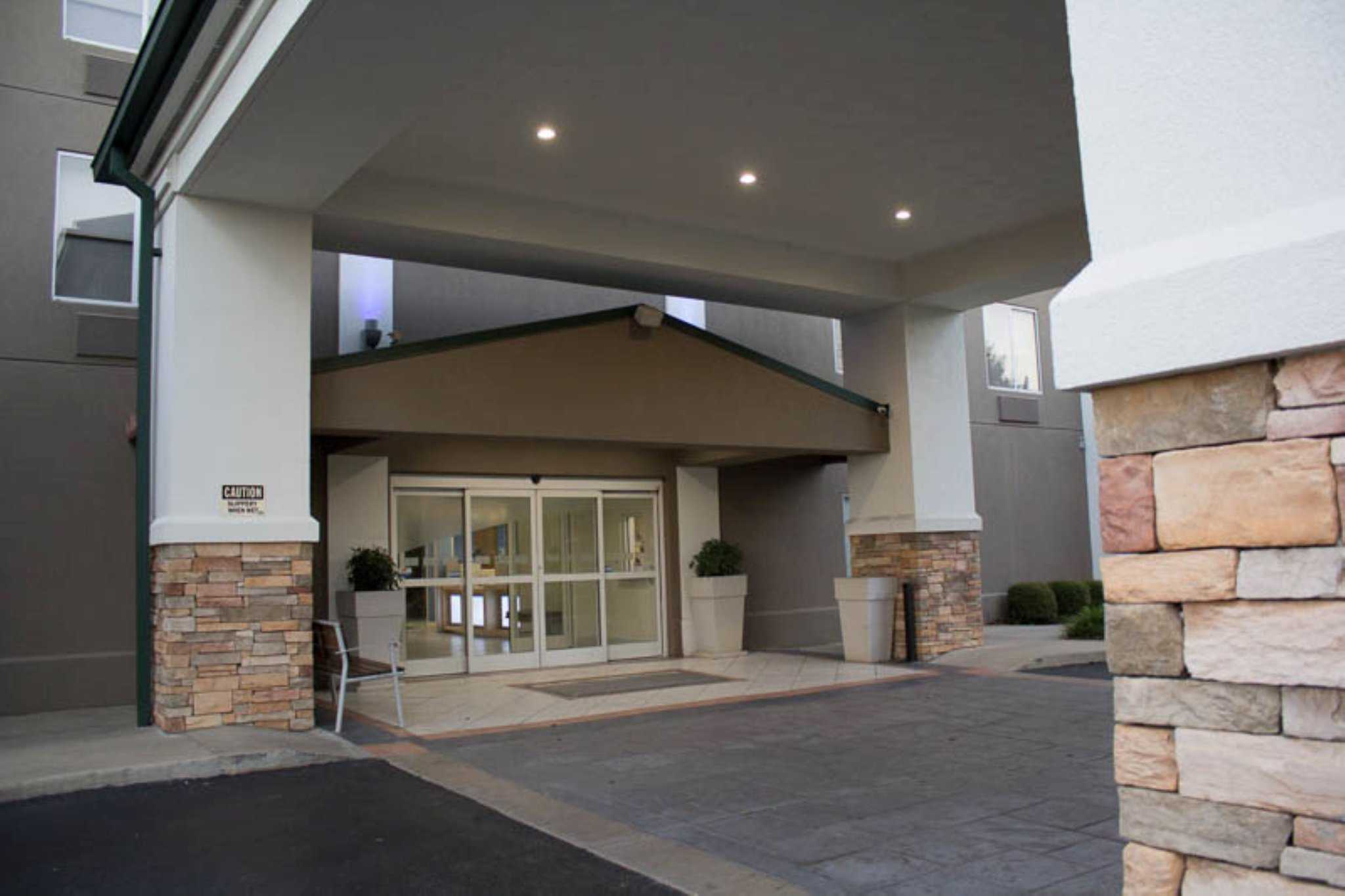 Holiday Inn Express Hotel & Suites Kings Mountain in キングスマウンテン, NC