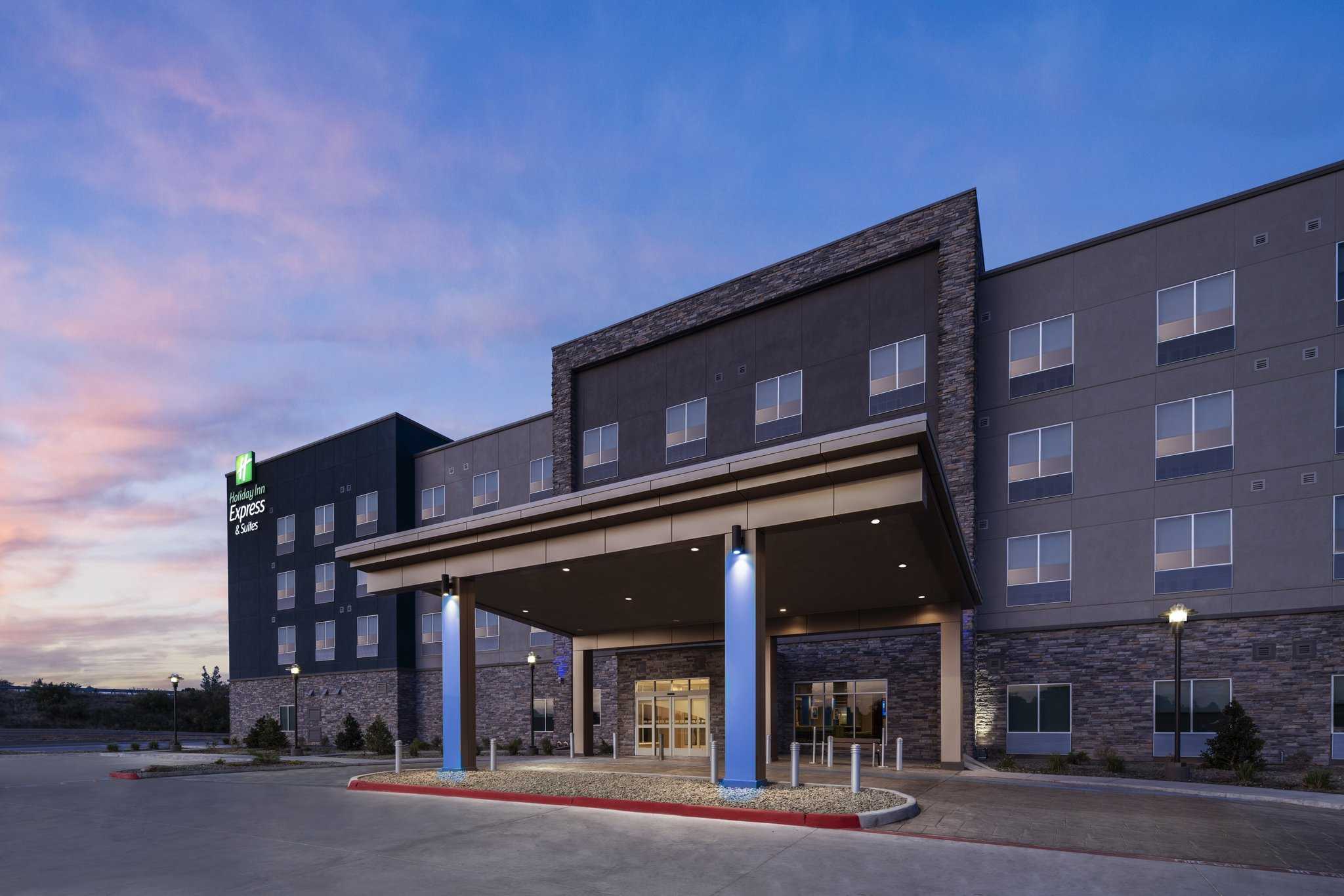 Holiday Inn Express & Suites Odessa I-20 in Odessa, TX