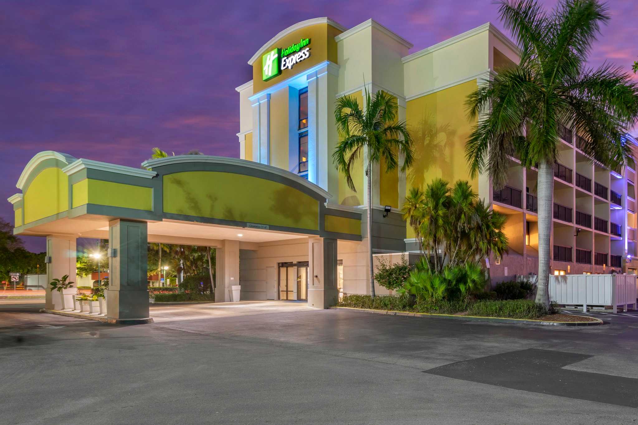 Holiday Inn Express Cape Coral-Fort Myers Area in Cabo Coral, FL