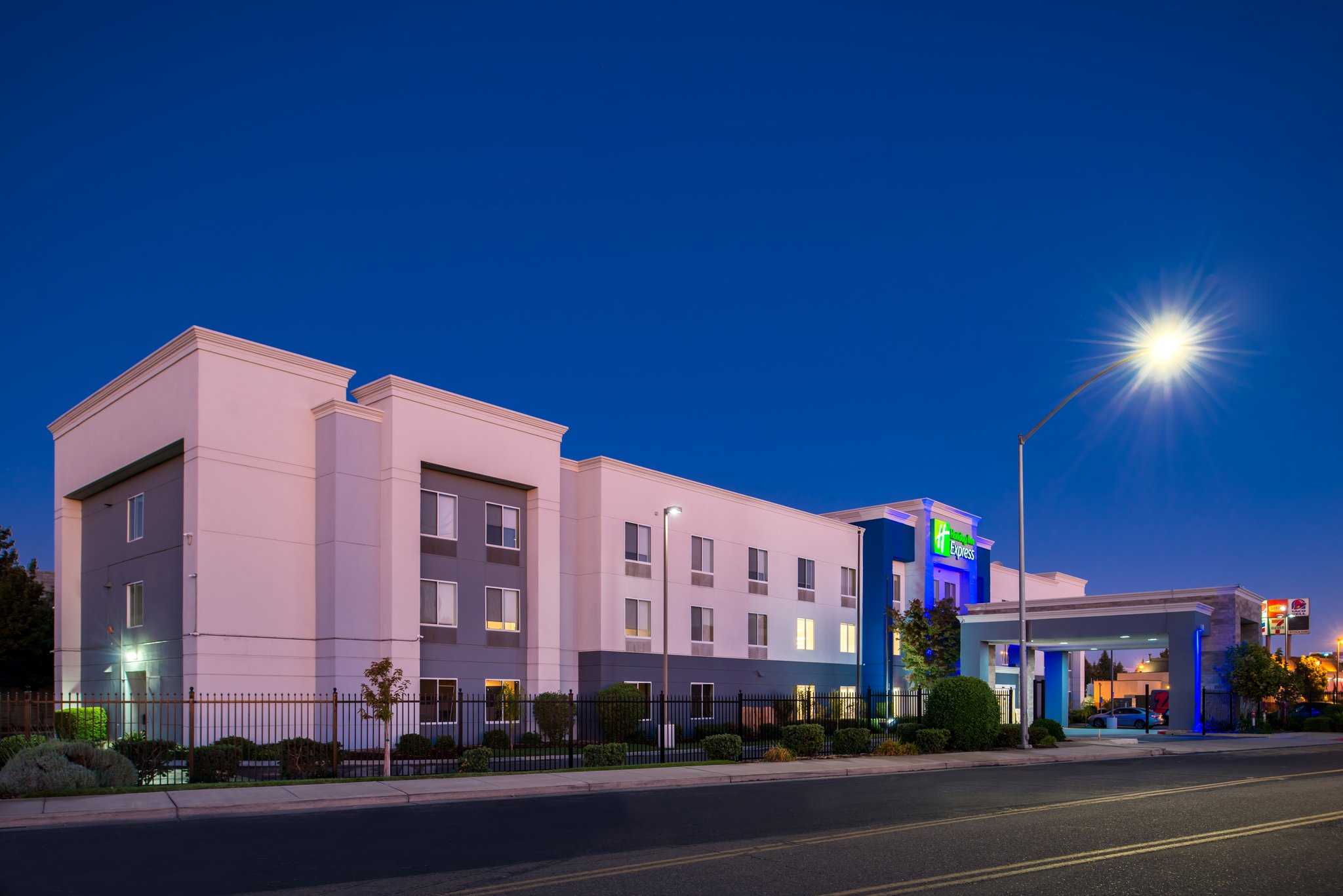 Holiday Inn Express Stockton Southeast in Stockton, CA