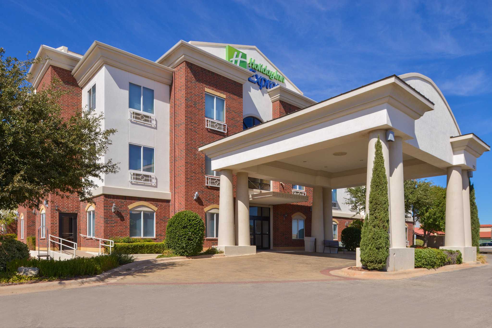 Holiday Inn Express Hotel & Suites Abilene Mall South in อาบีลีน, TX