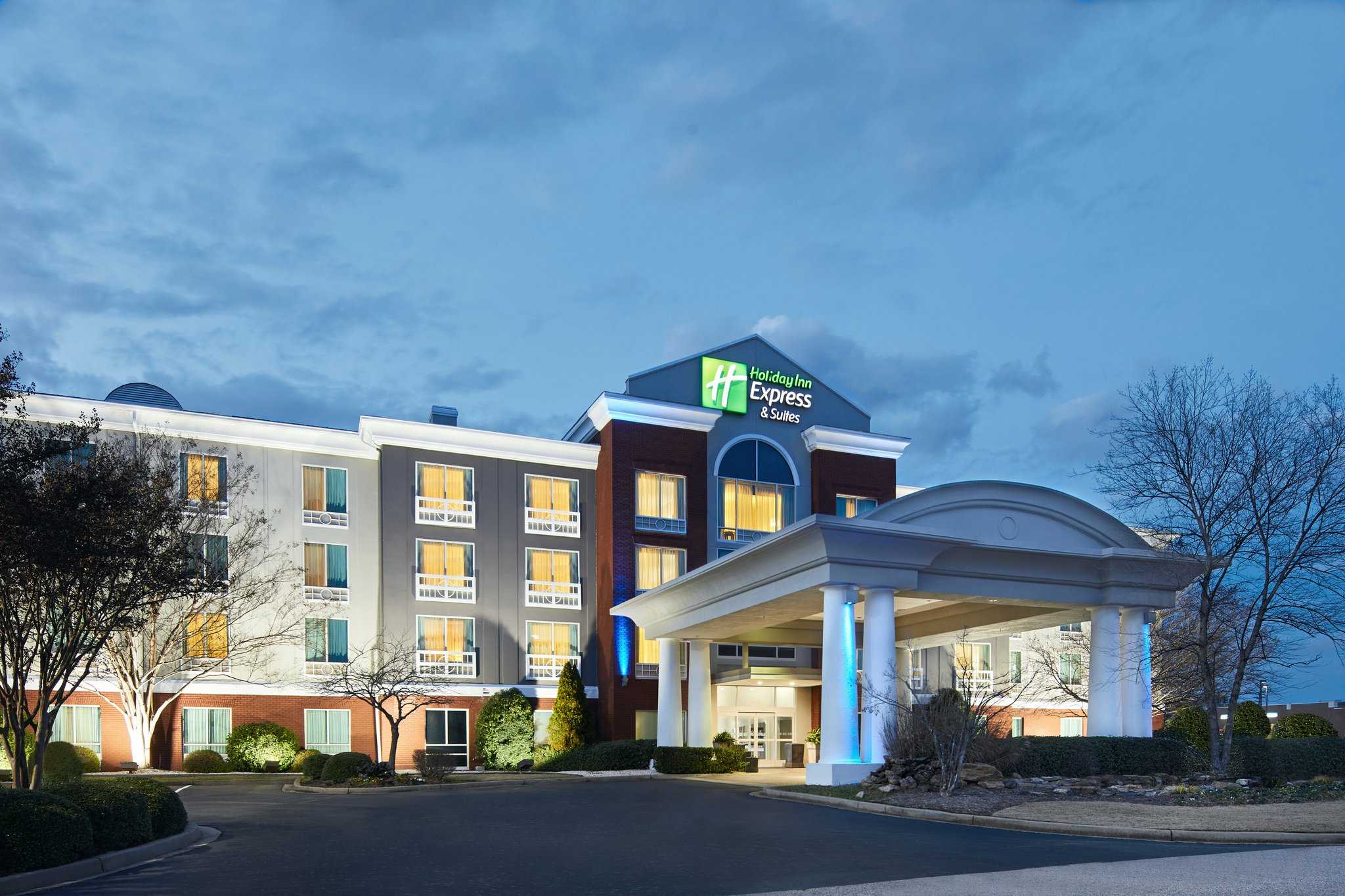 Holiday Inn Express Hotel & Suites I-26 & Us 29 At Westgate Mall in 스파턴버그, SC