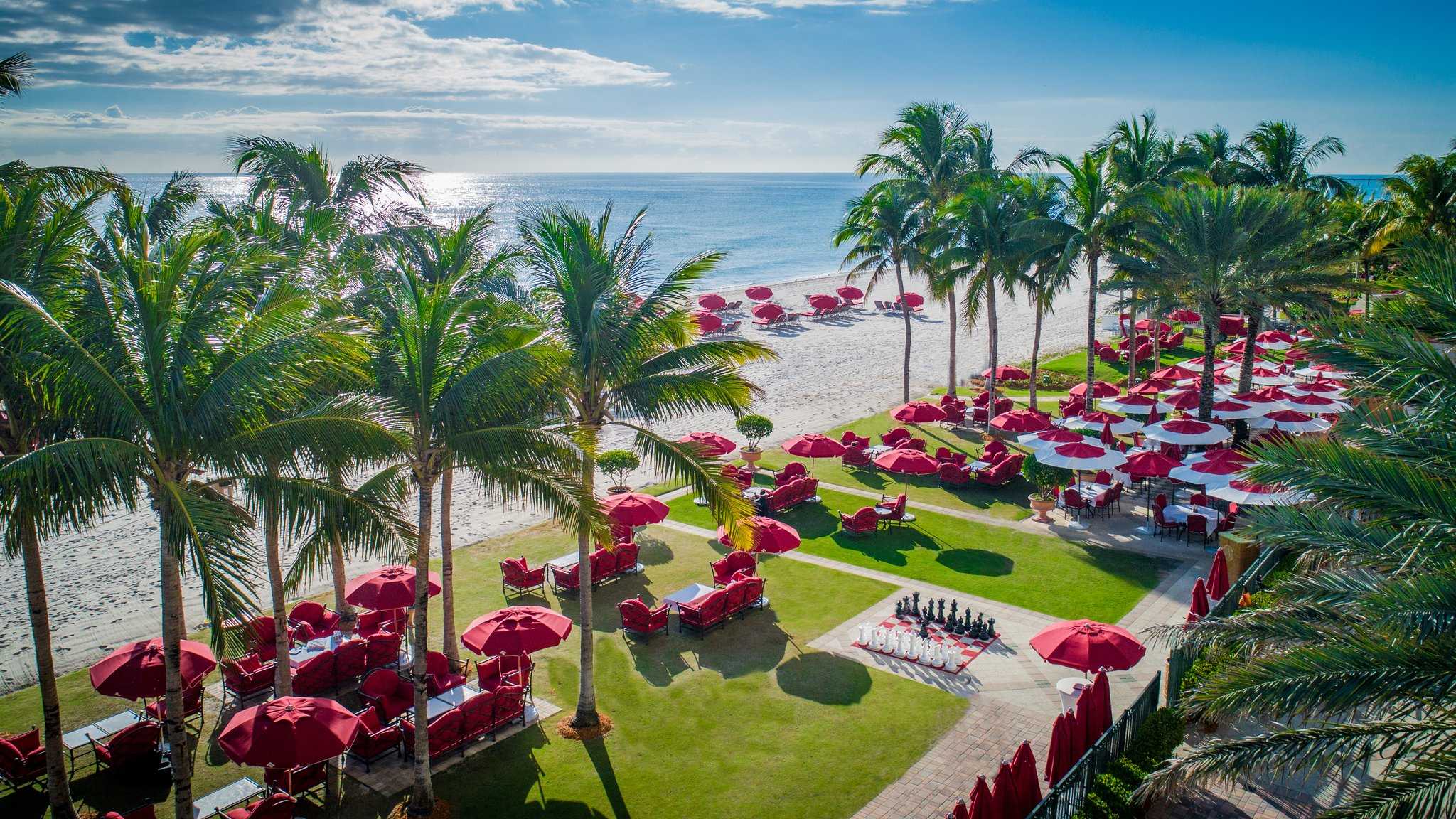 Acqualina Resort & Spa On The Beach in Strand von Sunny Isles, FL