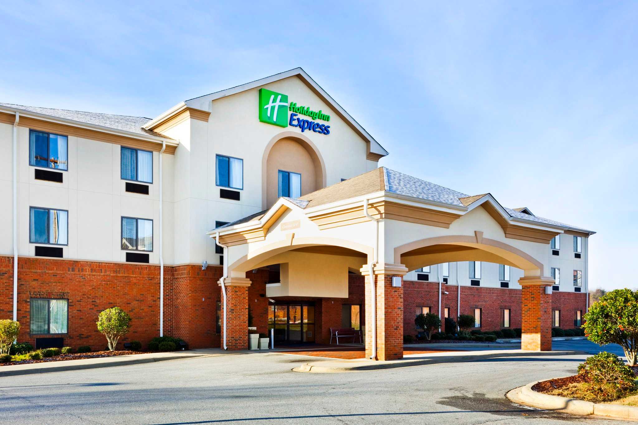 Holiday Inn Express Forest City Hotel in Metsäkaupunki, NC