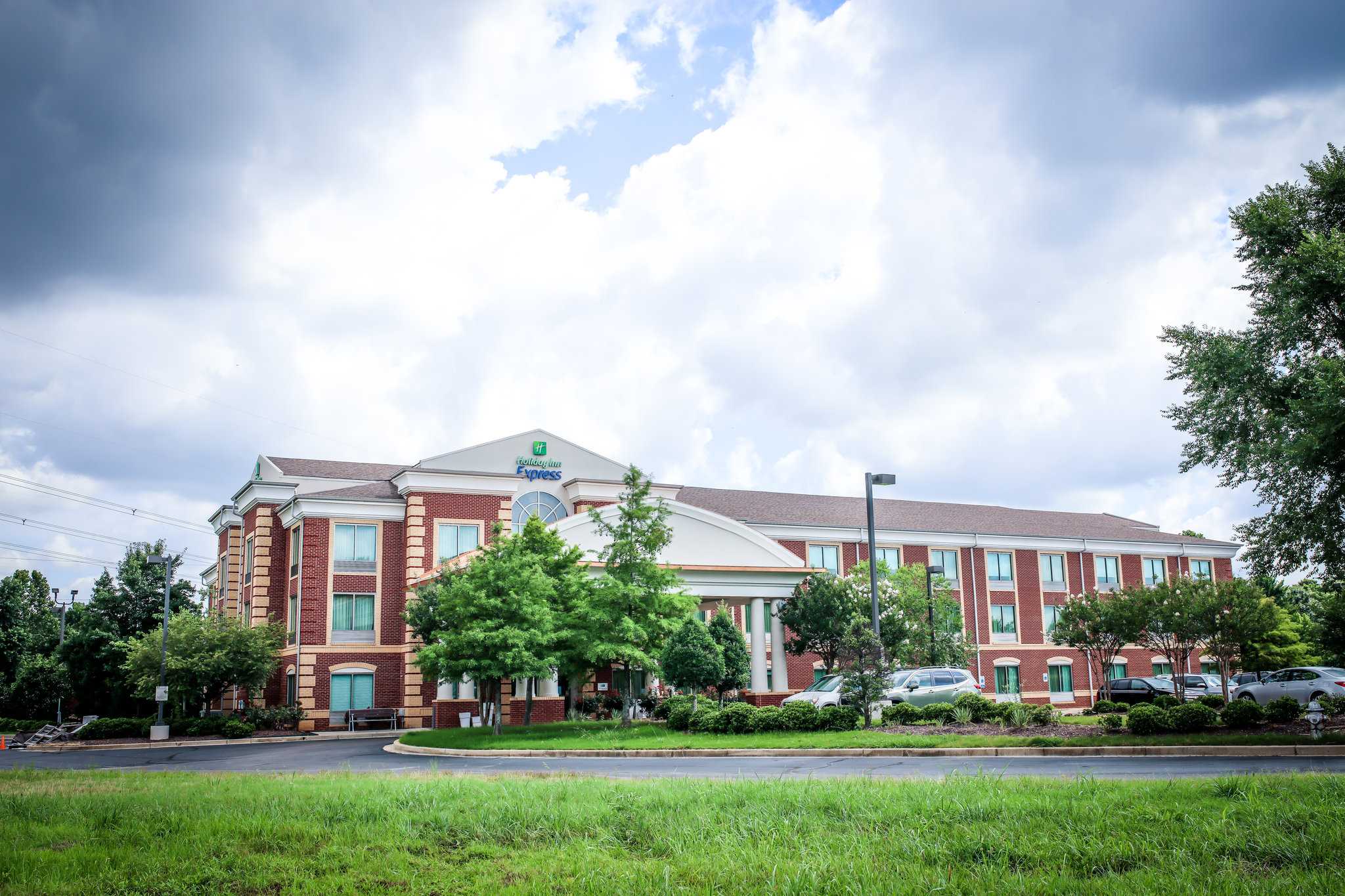 Holiday Inn Express Hotel & Suites Memphis/Germantown in Germantown, TN