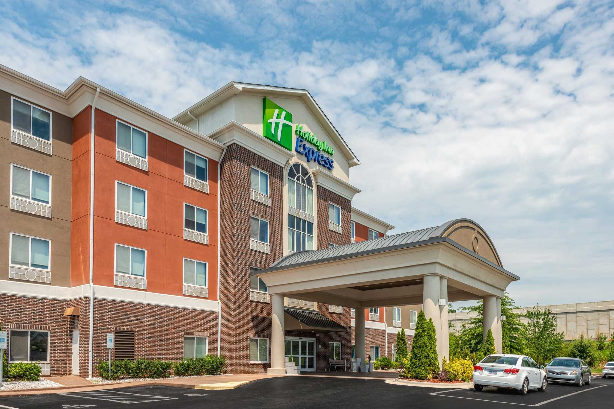 Holiday Inn Express Hotel & Suites Statesville in Statesville, NC