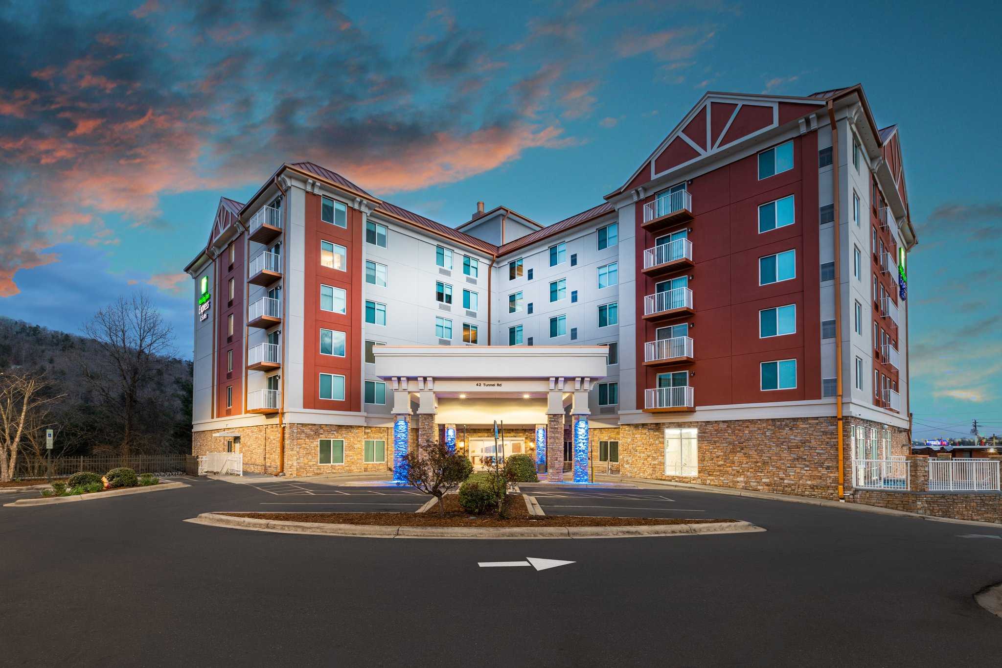 Holiday Inn Express & Suites Asheville Downtown in 애슈빌, NC