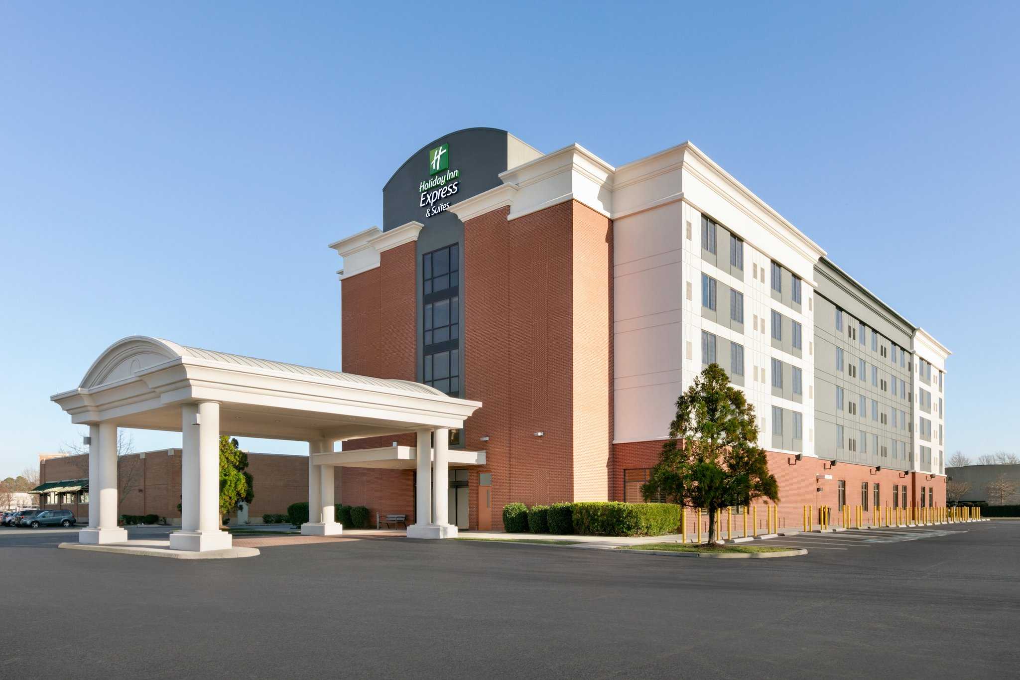 Holiday Inn Express & Suites Norfolk Airport in Norfolk, VA