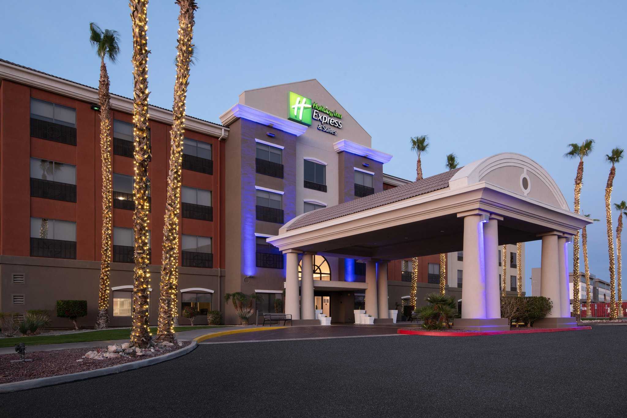 Holiday Inn Express Hotel & Suites Yuma in Yuma, AZ