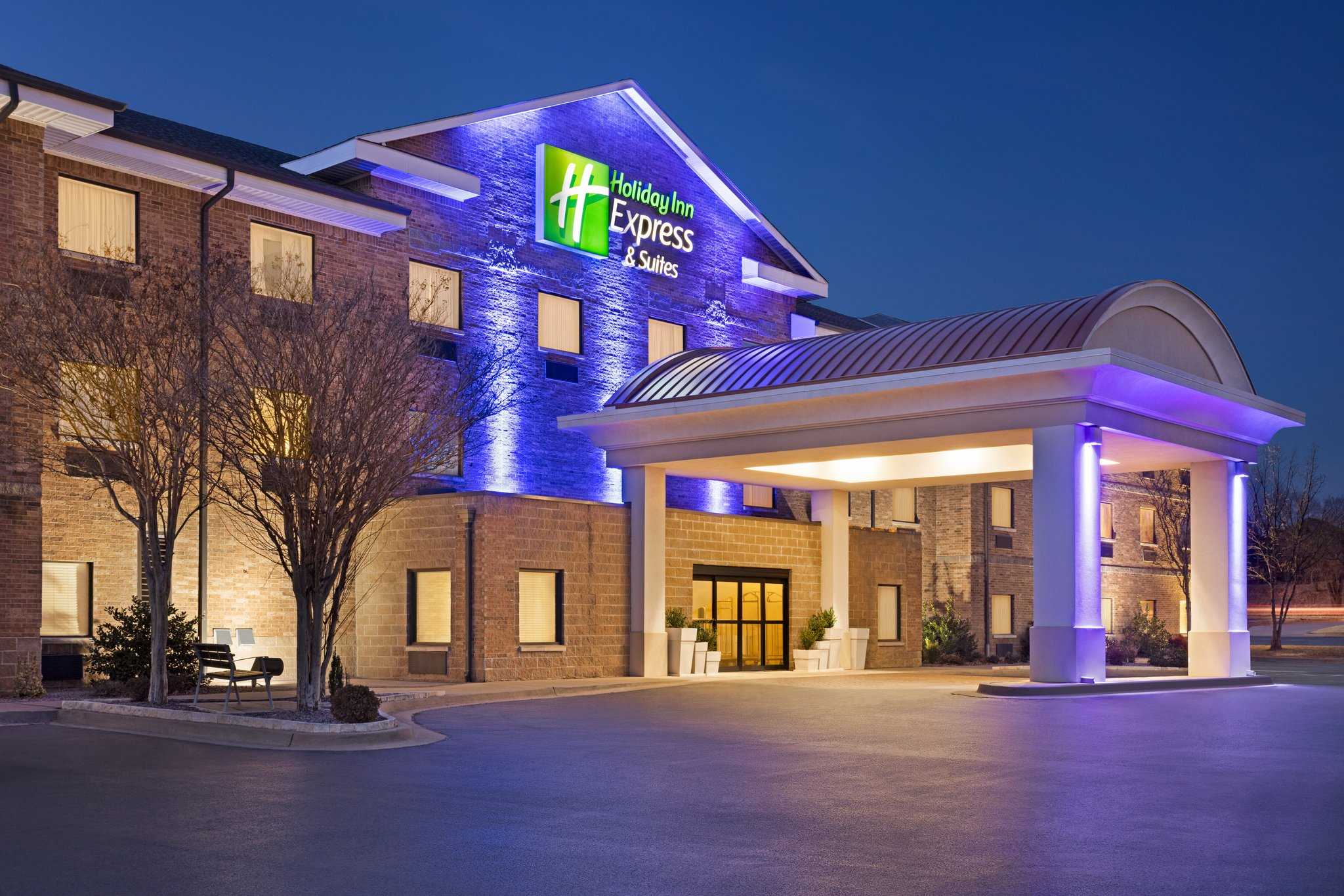 Holiday Inn Express Hotel & Suites Edmond in Edmond, OK