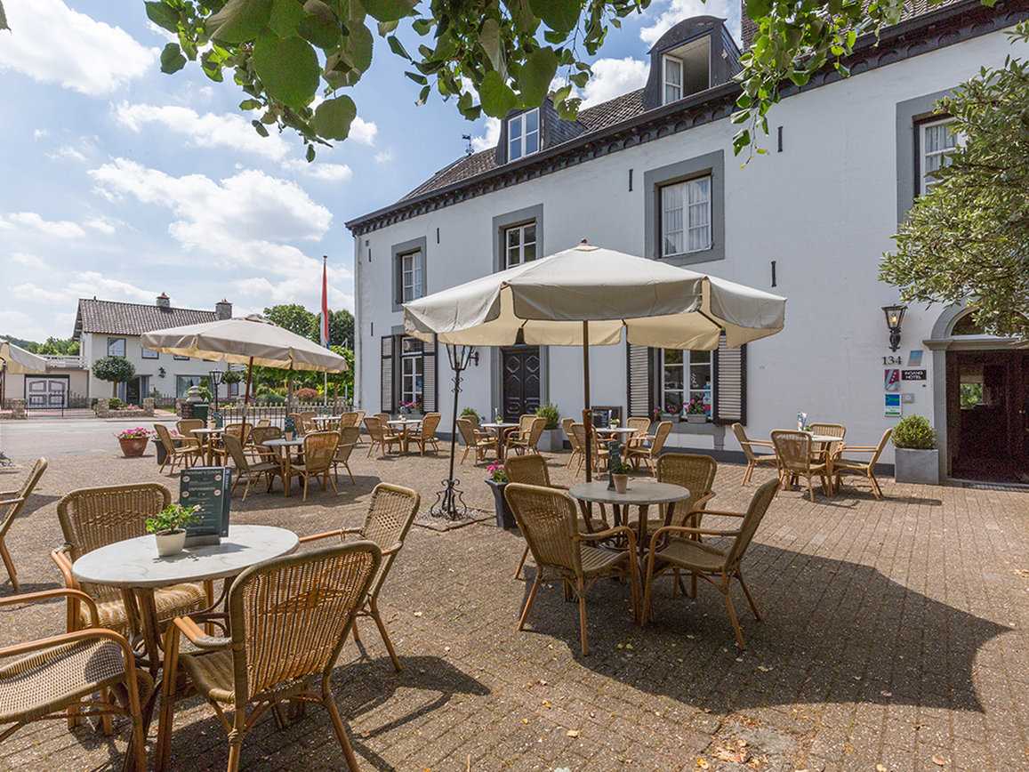 Hotel-Restaurant De Burghoeve in Valkenburg aan de Geul, NL