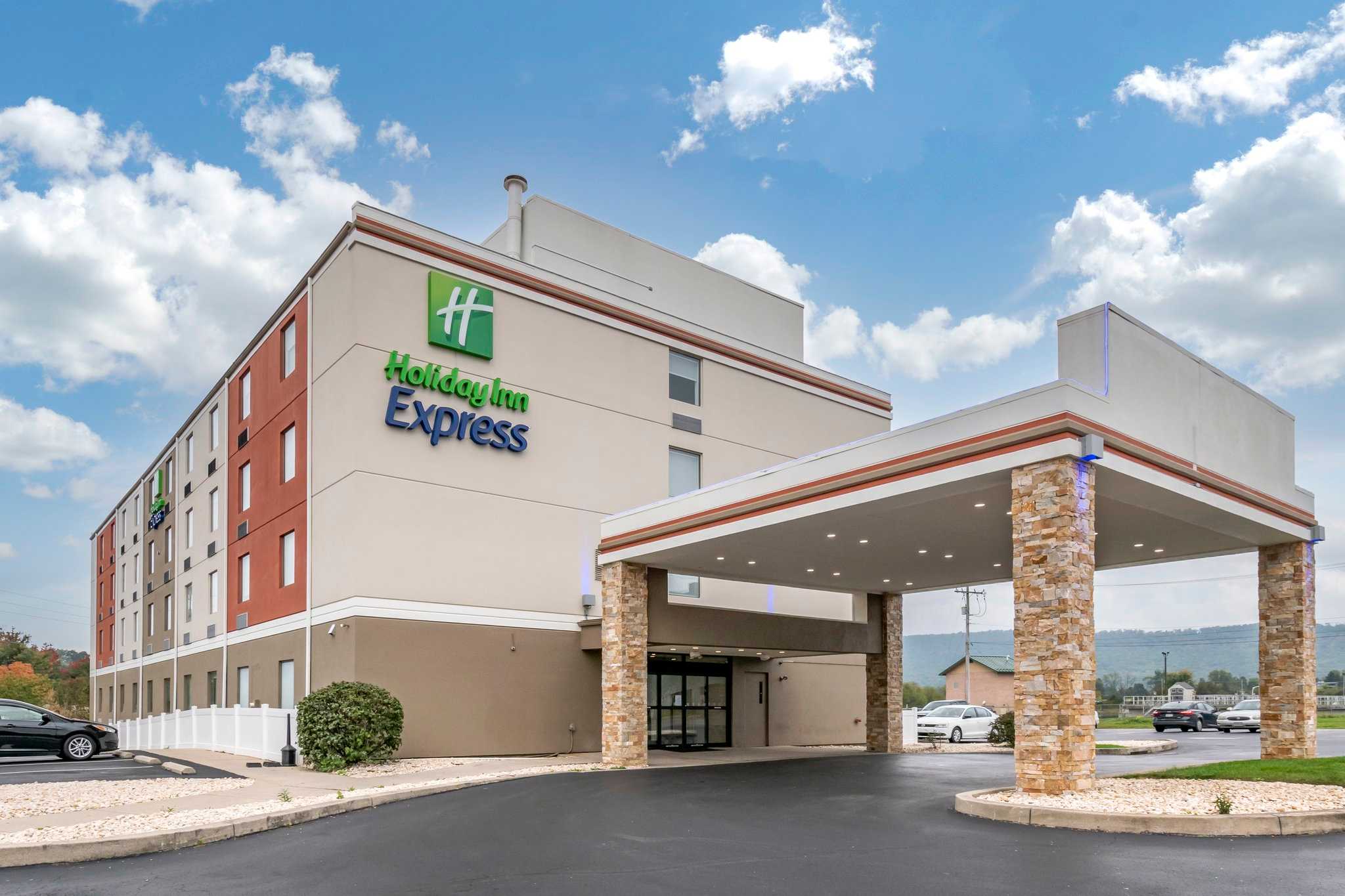 Holiday Inn Express Jonestown - Ft. Indiantown Gap in Jonestown, PA