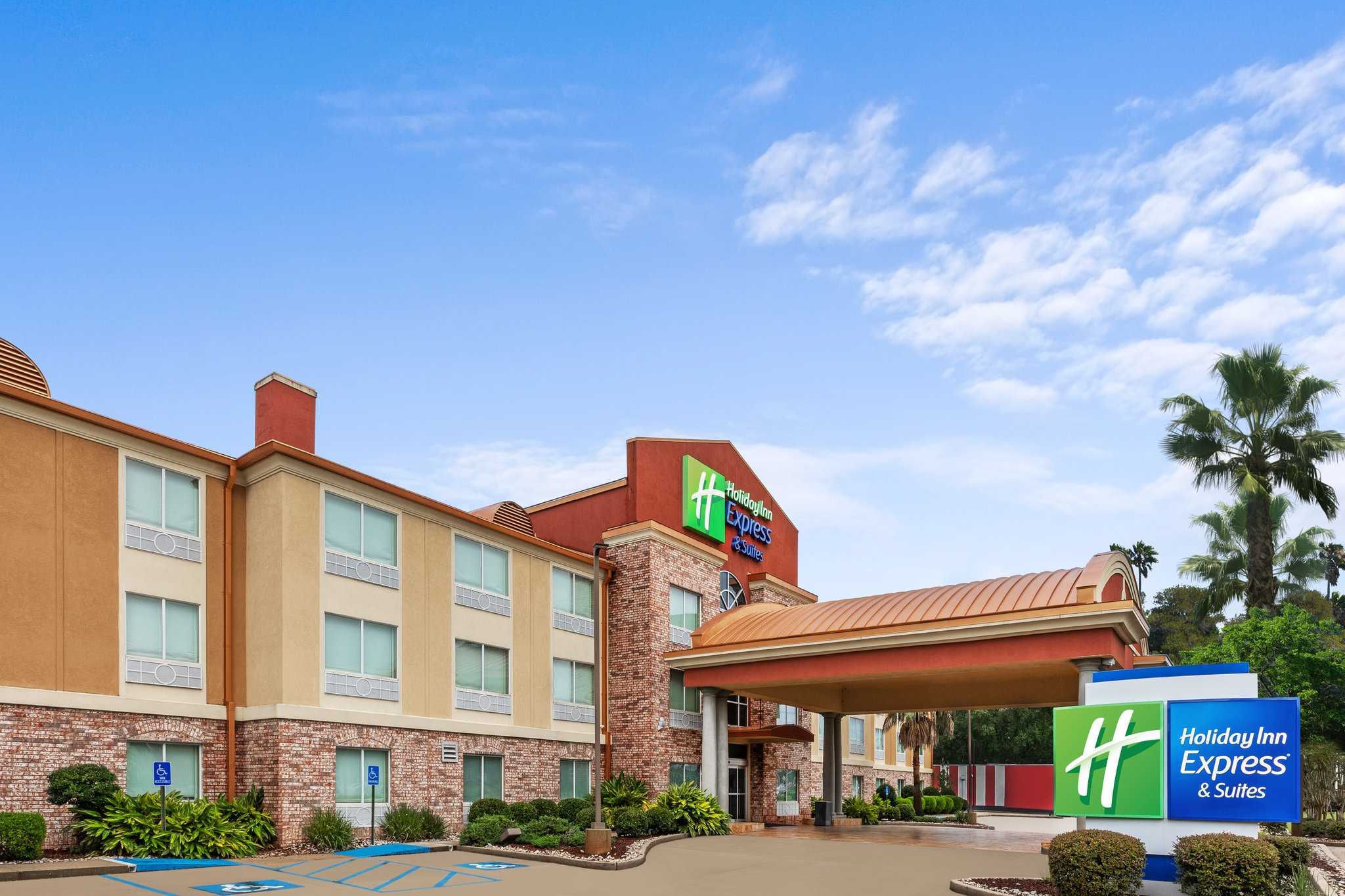 Holiday Inn Express Hotel & Suites Lafayette-South in Lafayette, LA