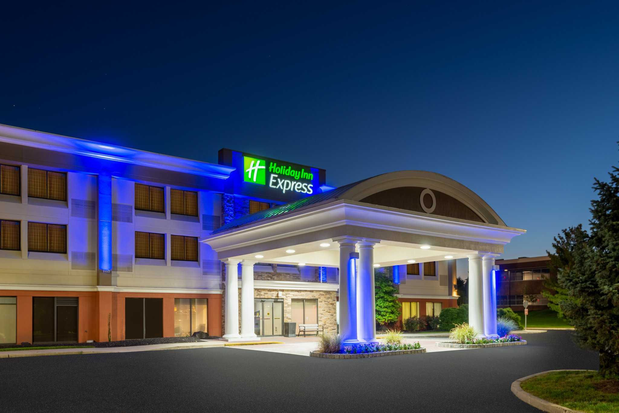 Holiday Inn Express Philadelphia NE - Bensalem in Bensalem, PA