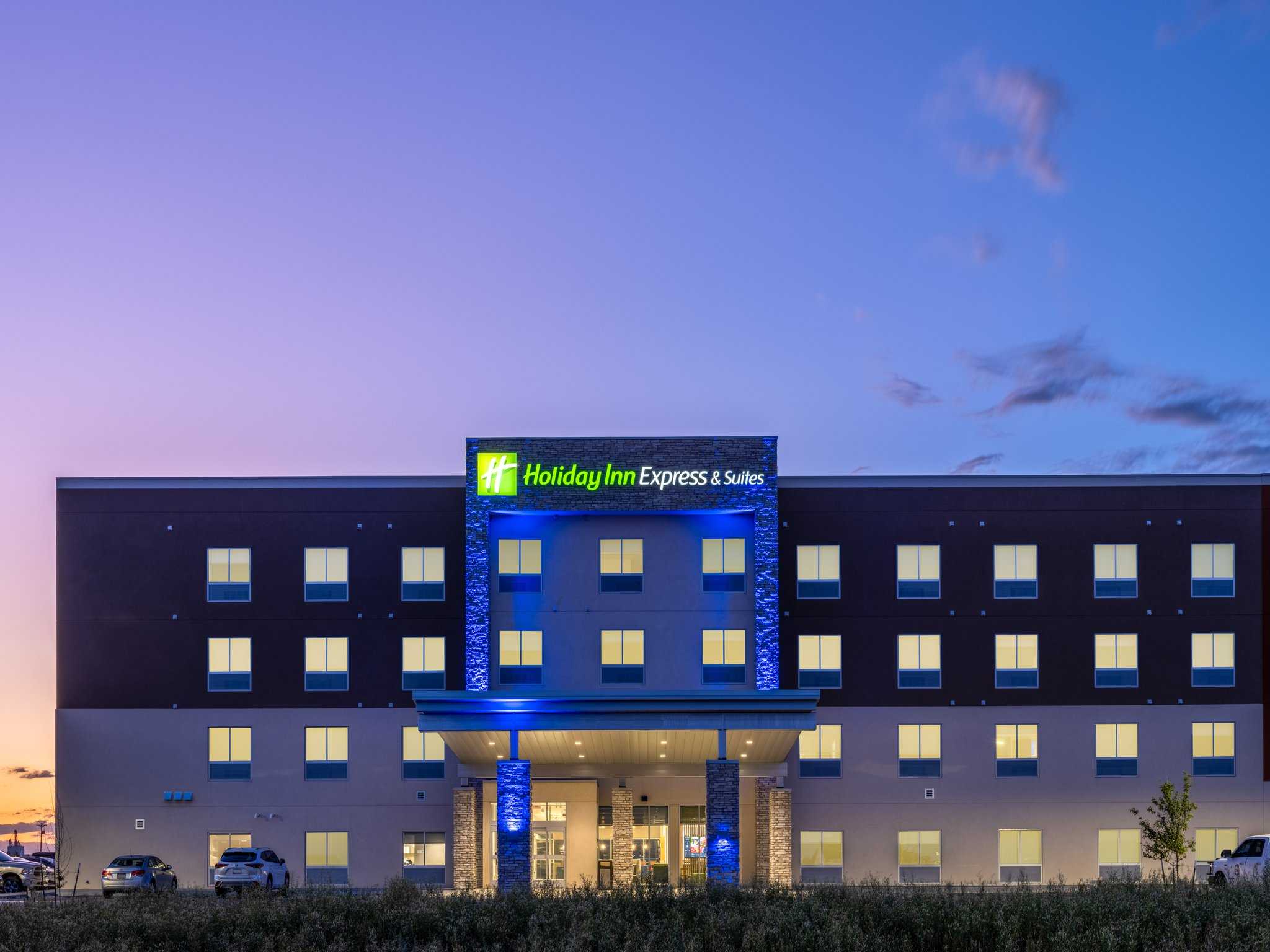 Holiday Inn Express & Suites Watertown in 워터타운, SD