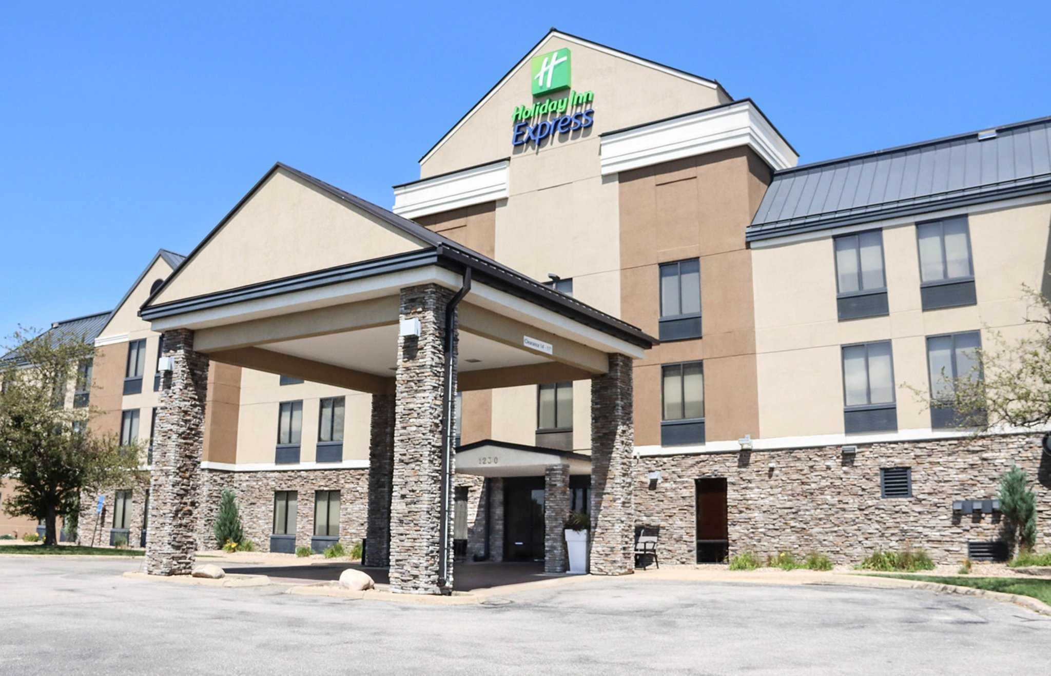 Holiday Inn Express Cedar Rapids (Collins Rd) in Cedar Rapids, IA