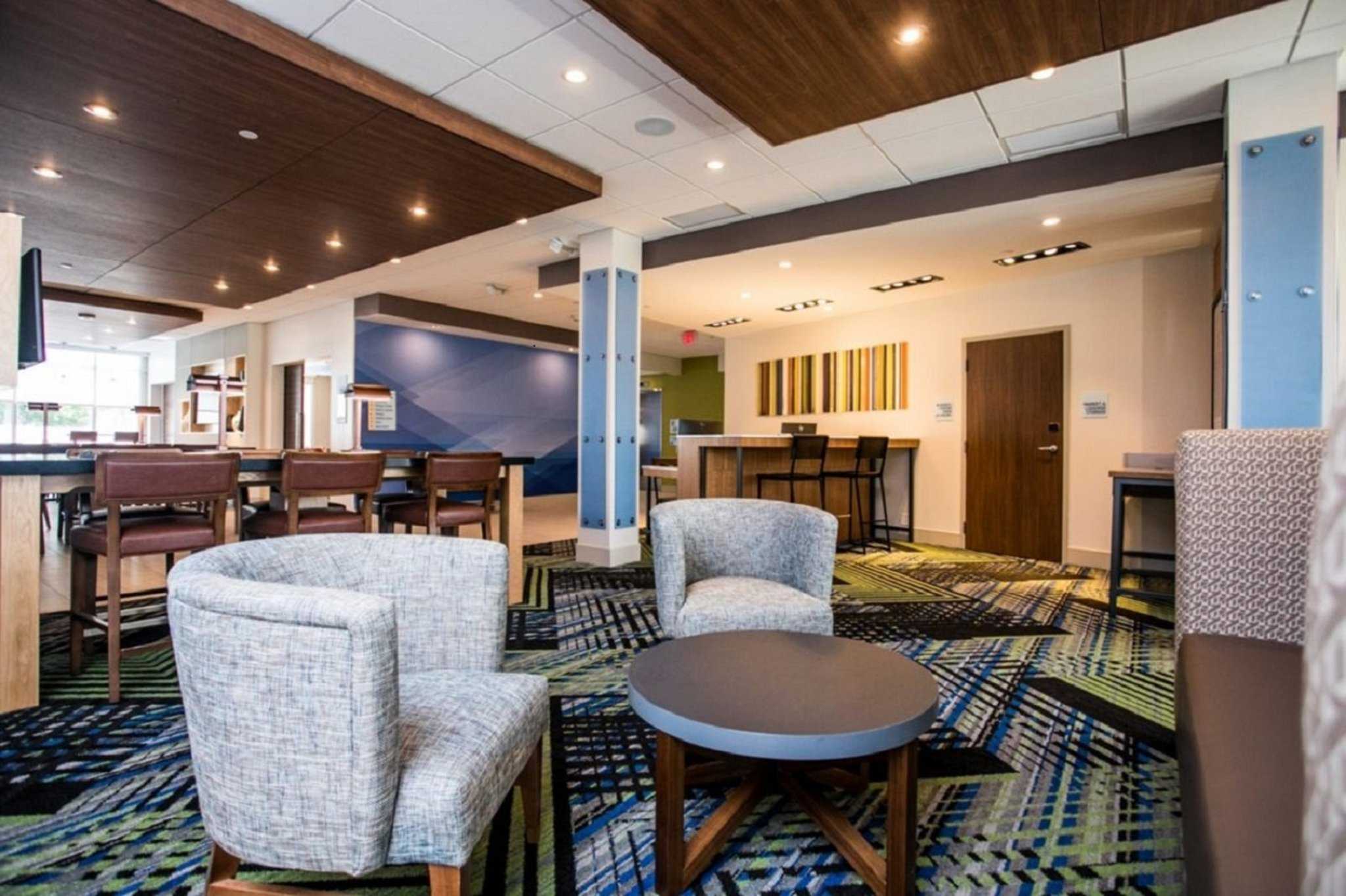 Holiday Inn Express & Suites Rehoboth Beach in 里霍博斯海滩, DE