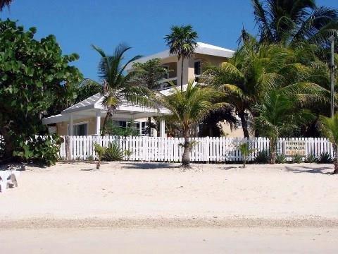 Paradise Beach Hotel in Roatan, HN