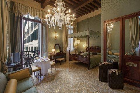 Hotel Al Ponte Dei Sospiri in Venice, IT