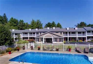 Port Inn and Suites Kennebunk Ascend Hotel Collect in Kennebunk, ME