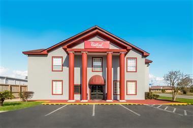 Red Roof Inn & Suites Pensacola - NAS Corry in Pensacola, FL