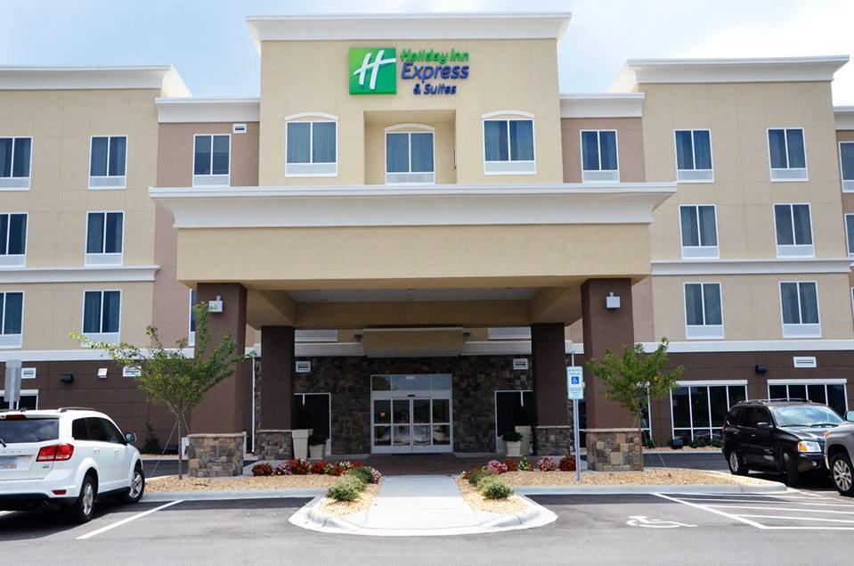 Holiday Inn Express Hotel & Suites Goldsboro - Base Area in Goldsboro, NC