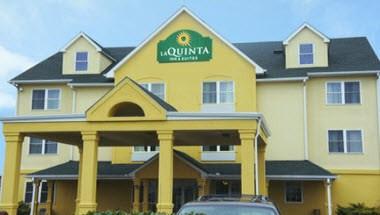 La Quinta Inn & Suites by Wyndham Lebanon in Lebanon, TN