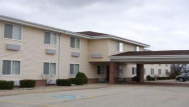 Super 8 by Wyndham Galva in Galva, IL