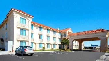 Comfort Inn and Suites in Lancaster, CA