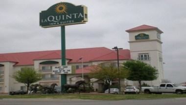 La Quinta Inn & Suites by Wyndham Weatherford in Weatherford, TX