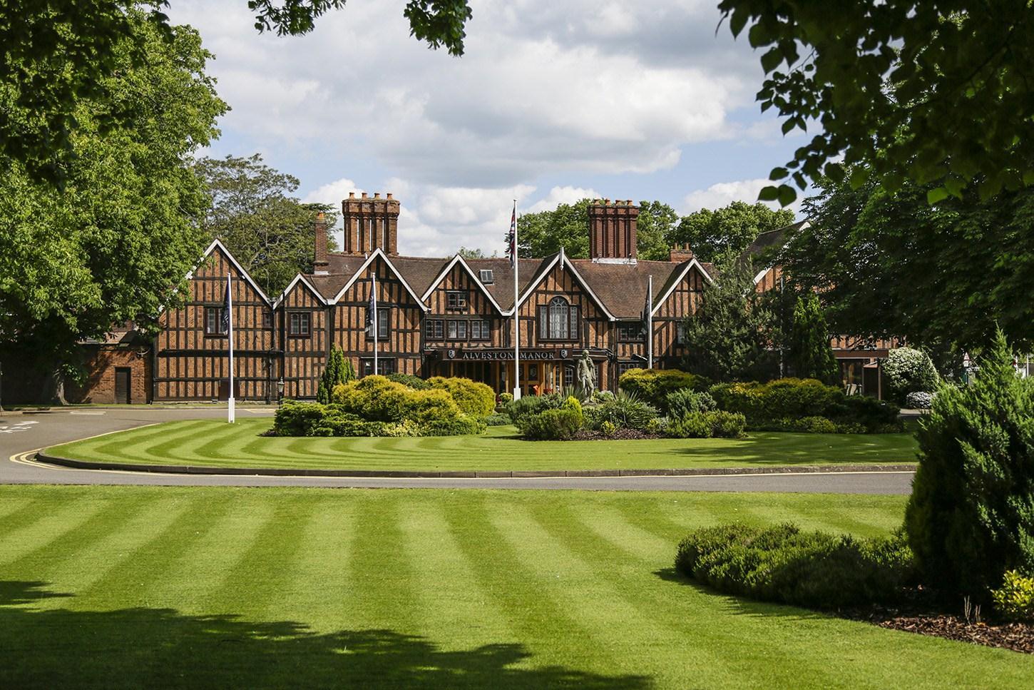 Macdonald Alveston Manor in Stratford-upon-Avon, GB1
