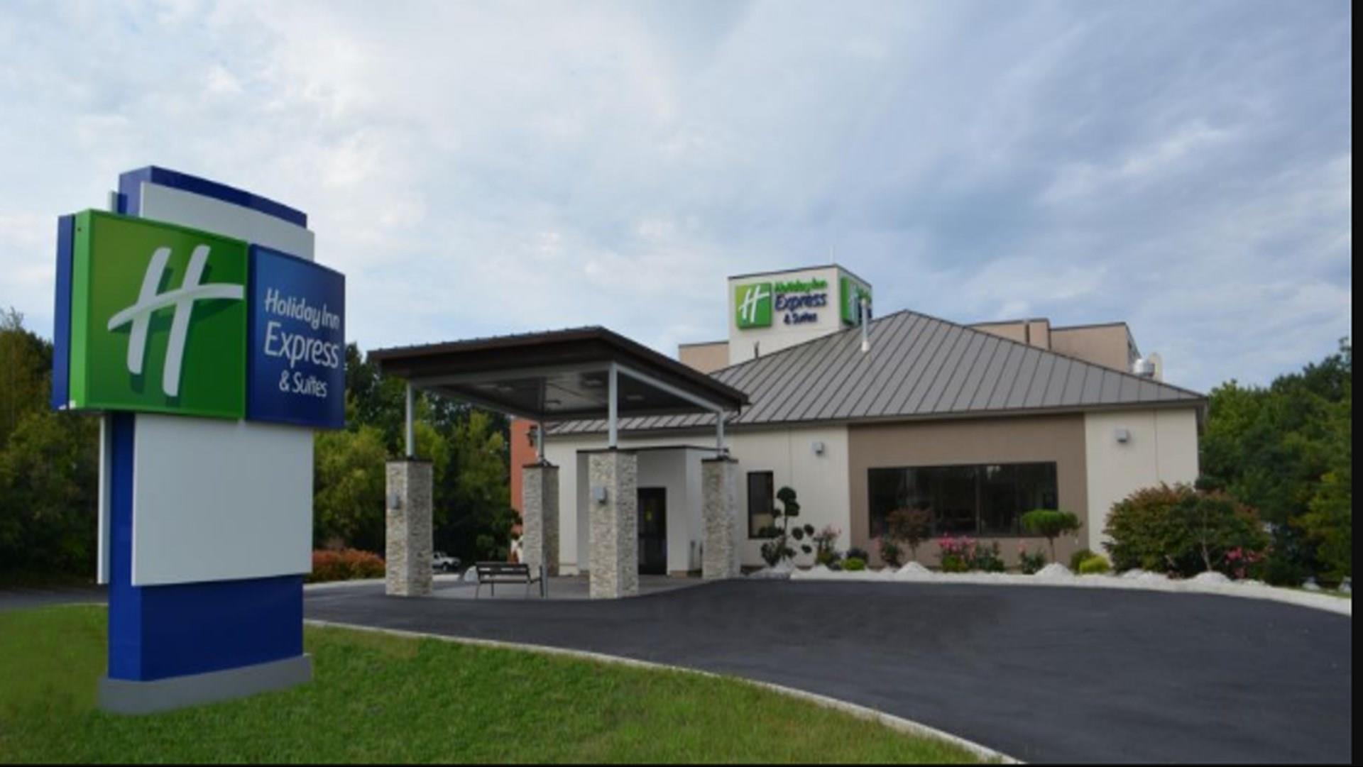 Holiday Inn Express & Suites Waterville - North in Waterville, ME