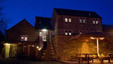 Manor House Hotel in Dronfield, GB1