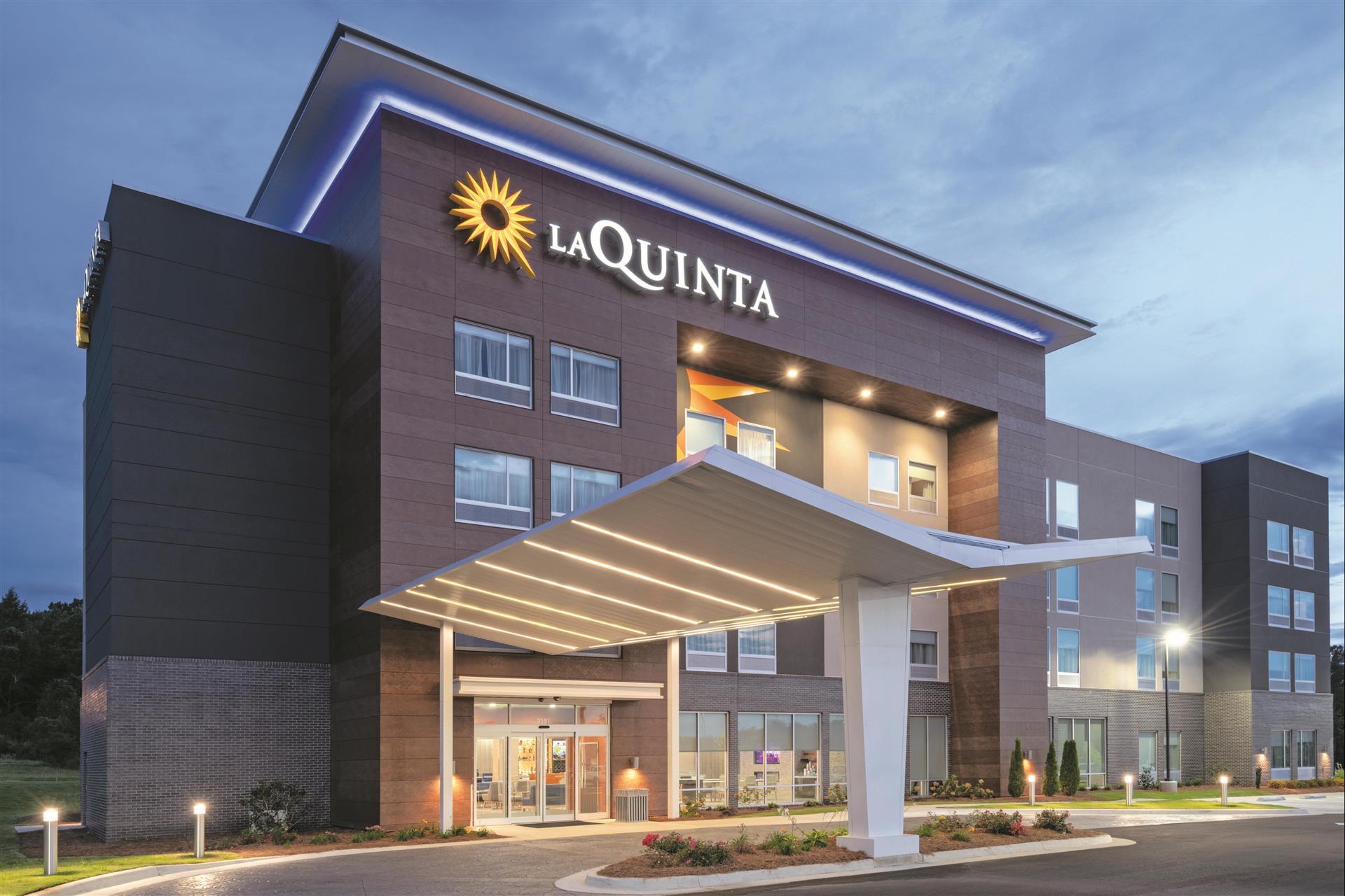 La Quinta Inn & Suites by Wyndham Opelika Auburn in Opelika, AL