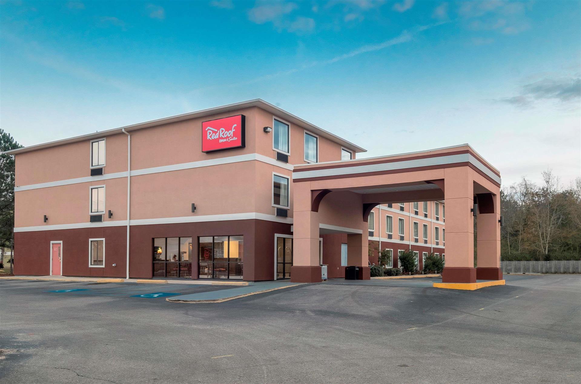 Red Roof Inn & Suites Biloxi - Ocean Springs in Biloxi, MS