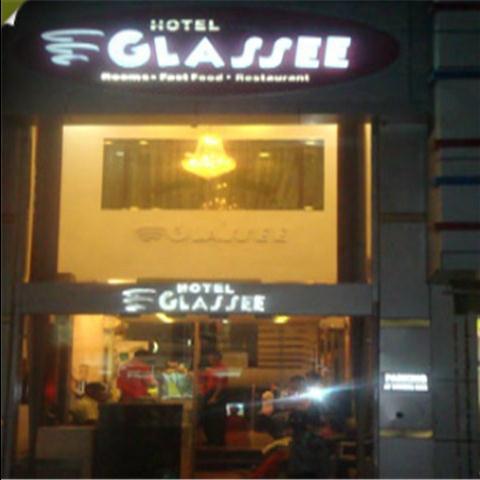 Glassee Hotel and Restaurant in Rohtak, IN
