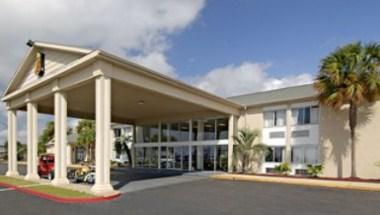 Super 8 by Wyndham Biloxi in Biloxi, MS