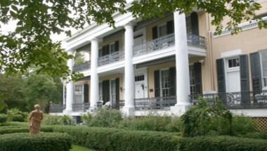 Cedar Grove Mansion Inn & Restaurant in Vicksburg, MS