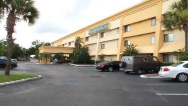 La Quinta Inn & Suites by Wyndham Orlando South in Orlando, FL