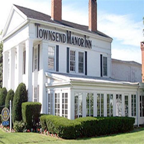 Townsend Manor Inn in Greenport, NY