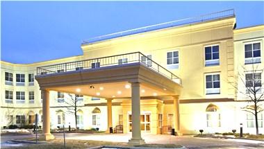 La Quinta Inn & Suites by Wyndham Bannockburn-Deerfield in Bannockburn, IL