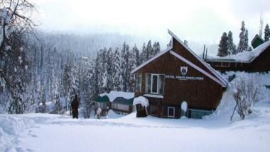 Hotel Highlands Park in Gulmarg, IN