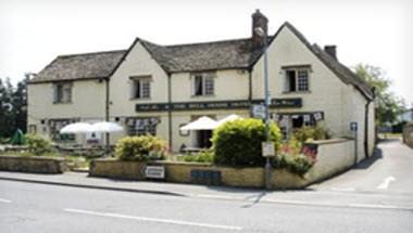 The Bell House Hotel in Chippenham, GB1