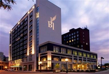 Hotel Blackhawk, Autograph Collection in Davenport, IA