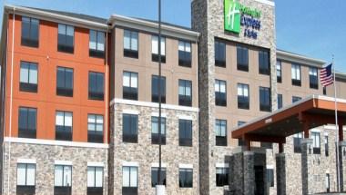 Holiday Inn Express & Suites Uniontown in Uniontown, PA