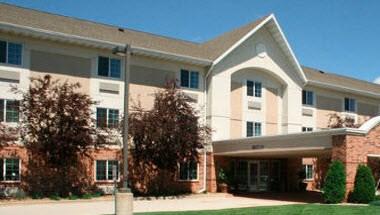 Days Inn & Suites by Wyndham Green Bay WI. in Green Bay, WI