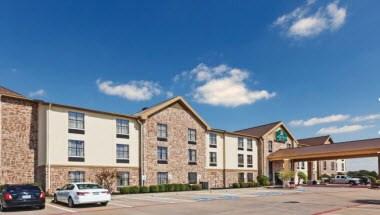 La Quinta Inn & Suites by Wyndham Denison - N. Lake Texoma in Denison, TX