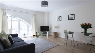 Monument Street Serviced Apartments in London, GB1