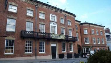 Wynnstay Arms Hotel in Wrexham, GB3